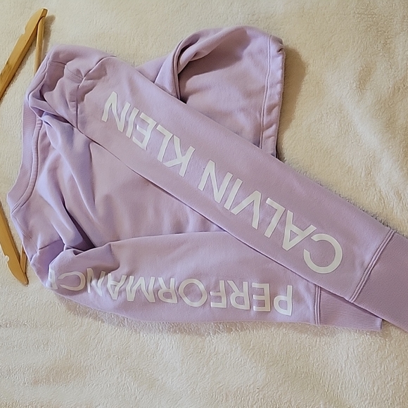 CALVIN KLEIN CROP SWEATER - Picture 11 of 14